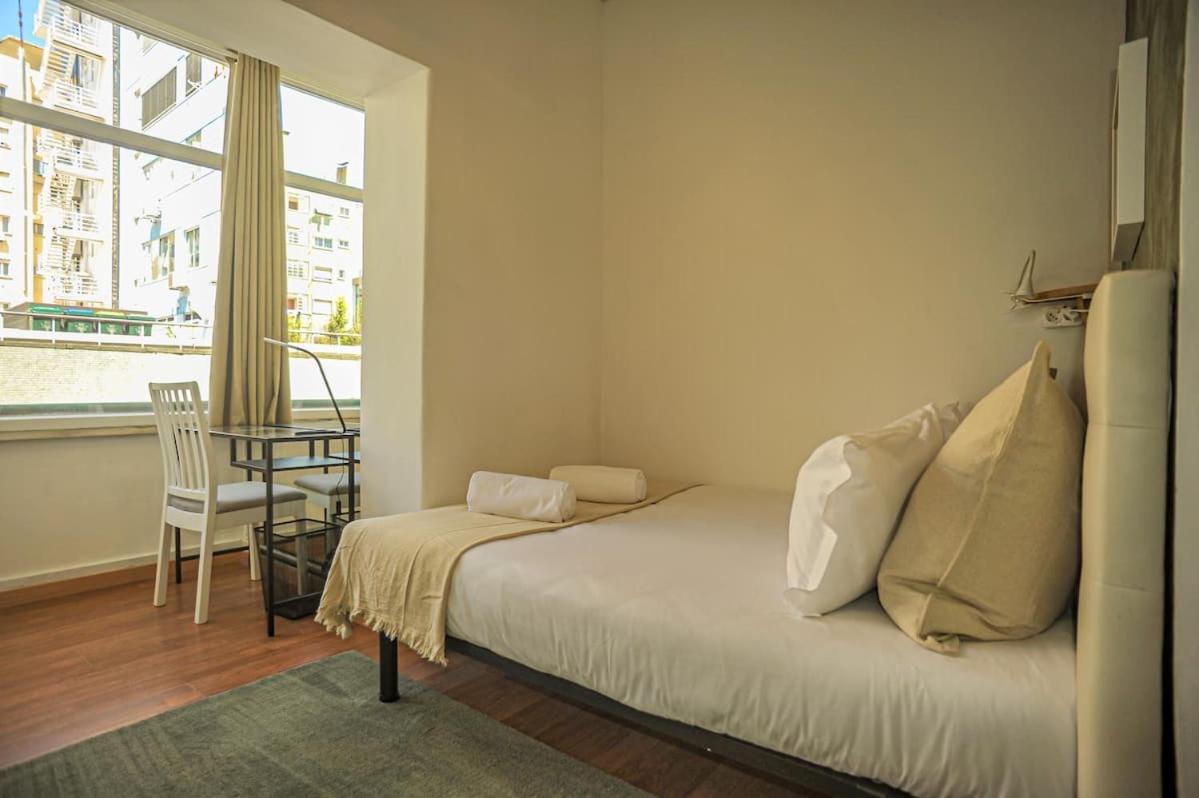 Guesthouse Marques De Pombal - 8 Bedroom Apartment Lisboa Exterior foto